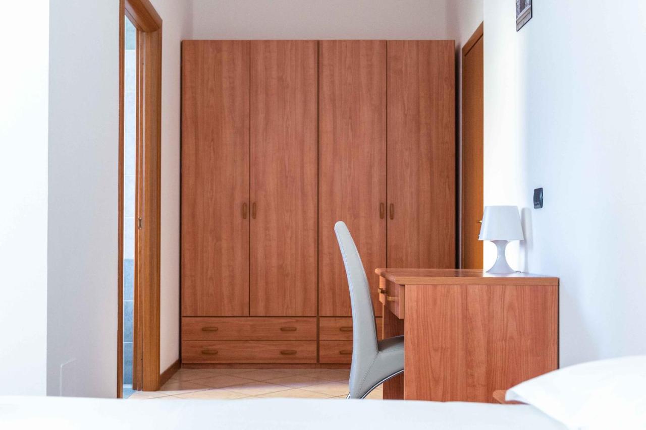 Wayco Rooms Lipomo Exterior photo